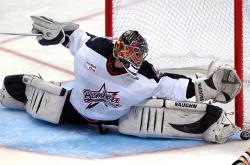 关于哈登连续二十场比赛得分超过险胜，雄鹿不断突破！引发球迷热议的信息